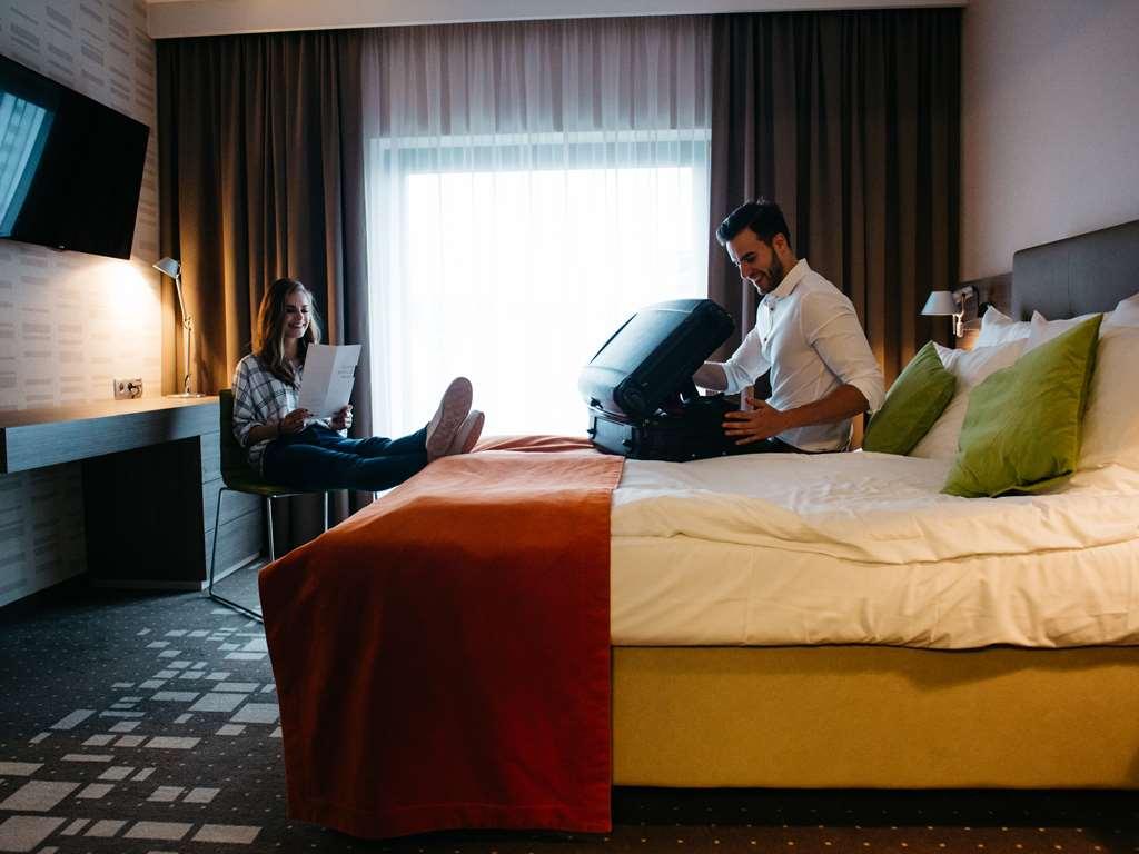 Q Hotel Plus Wrocław Værelse billede